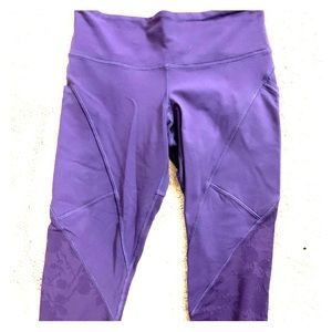 Lululemon Capri pants